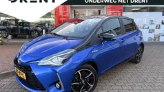 Blauw (metallic) Gebruikt 2018 Toyota Yaris Hybrid Style Hatchback | € 16.250 (Eerlijke prijs)