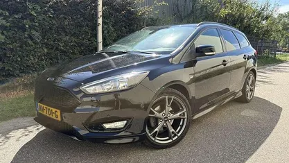 Occasion 2017 Ford Focus ST-Line Stationwagen | € 8.250 (Eerlijke prijs)