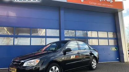 Occasion Kia Cerato LX 105 PK (77 kW) 2006 Zwart Sedan