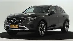 Grijs, metallic lak Gebruikt 2024 Mercedes GLC300 SUV | € 64.750 (Super prijs)