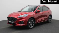 Rood Gebruikt 2023 Ford Kuga ST-Line X SUV | € 32.900 (Eerlijke prijs)