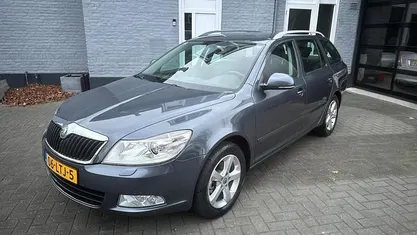Occasion 2010 Skoda Octavia Stationwagen | € 5.695 (Eerlijke prijs)