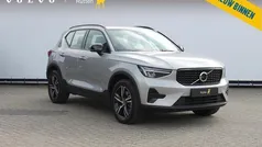 Grijs Gebruikt 2024 Volvo XC40 Plus SUV | € 44.840 (Eerlijke prijs)