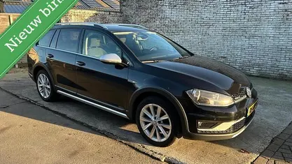 Occasion 2015 VW Golf VII Highline Hatchback | € 11.450 (Eerlijke prijs)