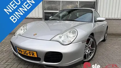 Grijs Occasion 2002 Porsche 911 Carrera 4S Coupé | € 32.950 (Eerlijke prijs)