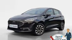 Agate black metallic (pn4gm) Gebruikt 2023 Ford Fiesta Titanium Hatchback | € 15.945 (Goede deal)