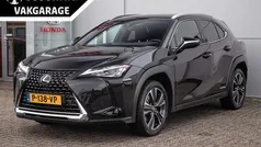 Zwart Gebruikt 2022 Lexus UX 250h SUV | € 30.250 (Goede deal)