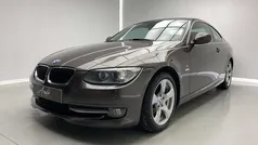 Grijs Gebruikt 2011 BMW 320 Coupé | € 9.999 (Eerlijke prijs)
