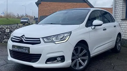 Wit Gebruikt 2016 Citroën C4 Feel Hatchback | € 9.445 (Eerlijke prijs)