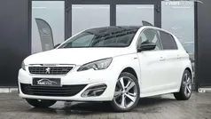 Wit Gebruikt 2017 Peugeot 308 GT-line Sedan | € 12.450 (Eerlijke prijs)