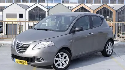 Occasion Lancia Ypsilon Silver 86 PK (63 kW) 2011 Hatchback