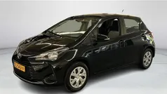 Zwart Gebruikt 2019 Toyota Yaris Comfort Hatchback | € 12.490 (Eerlijke prijs)