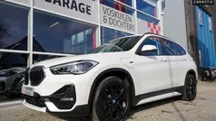 Wit, metallic lak Gebruikt 2022 BMW X1 Sport Line SUV | € 32.950 (Eerlijke prijs)