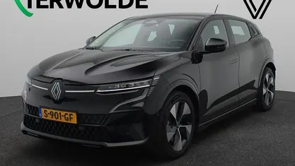 Noir étoilé gne Occasion 2023 Renault Megane E-Tech Evolution Hatchback | € 24.945 (Eerlijke prijs)