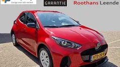 Rood Gebruikt 2024 Mazda 2 Prime-Line Hatchback | € 22.400 (Eerlijke prijs)