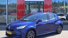 Blauw Gebruikt 2021 Toyota Yaris Hybrid Hatchback | € 17.900 (Eerlijke prijs)