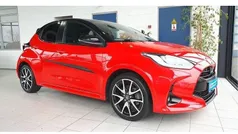 Rood Gebruikt 2020 Toyota Yaris Edition Hatchback | € 20.499 (Eerlijke prijs)
