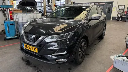 Zwart Occasion 2018 Nissan Qashqai Tekna+ SUV | € 16.945 (Eerlijke prijs)