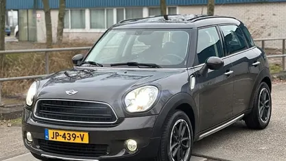 Bruin Gebruikt 2016 Mini One Countryman Pepper SUV | € 10.490 (Eerlijke prijs)
