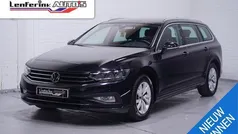 Zwart Gebruikt 2022 VW Passat Business Stationwagen | € 28.750 (Eerlijke prijs)