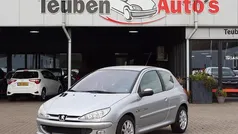Grijs Gebruikt 2005 Peugeot 206 Quiksilver Hatchback | € 995 (Eerlijke prijs)
