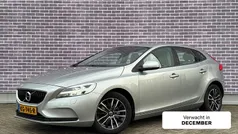 Grijs Gebruikt 2016 Volvo V40 Hatchback | € 17.894 (Eerlijke prijs)