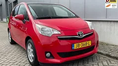 Rood Gebruikt 2012 Toyota Verso-S Comfort MPV | € 9.850 (Eerlijke prijs)