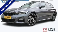 Grijs Gebruikt 2022 BMW 330 M Sport Stationwagen | € 34.450 (Eerlijke prijs)