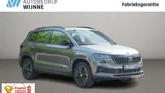 Grijs Gebruikt 2025 Skoda Karoq SportLine SUV | € 39.950 (Eerlijke prijs)