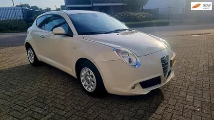 Wit Gebruikt 2010 Alfa Romeo MiTo Hatchback | € 2.980 (Eerlijke prijs)