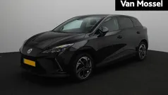 Zwart Gebruikt 2023 MG MG4 EV Luxury Hatchback | € 21.444 (Goede deal)