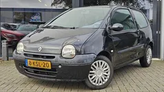 Zwart Gebruikt 2007 Renault Twingo Hatchback | € 990 (Eerlijke prijs)