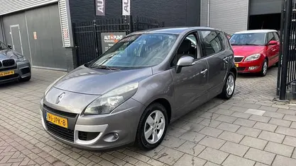 Occasion 2009 Renault Scénic III Dynamique MPV | € 3.499 (Eerlijke prijs)