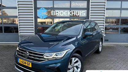 Blauw Occasion 2021 VW Tiguan Elegance SUV | € 29.945 (Eerlijke prijs)