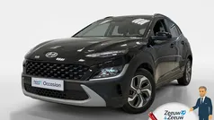 Abyss black metallic (a2b) Gebruikt 2023 Hyundai Kona Comfort SUV | € 24.450 (Goede deal)