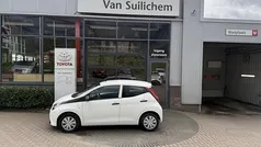 Wit Gebruikt 2020 Toyota Aygo Hatchback | € 8.750 (Eerlijke prijs)