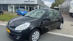 Zwart Gebruikt 2009 Renault Clio II Authentique Hatchback | € 2.499 (Eerlijke prijs)