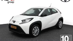 Wit Nieuw 2025 Toyota Aygo Play Hatchback | € 21.250 (Eerlijke prijs)