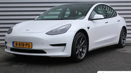 Occasion 2022 Tesla Model 3 RWD Sedan | € 24.895 (Goede deal)