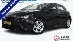 Zwart Gebruikt 2022 Toyota Corolla Active Hatchback | € 20.950 (Eerlijke prijs)