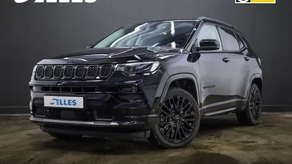 Zwart (metallic) Occasion 2022 Jeep Compass SUV | € 26.000 (Eerlijke prijs)