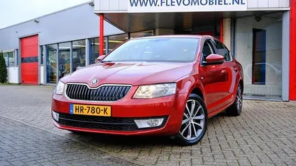 Gebruikt 2016 Skoda Octavia Business Line Hatchback | € 10.450 (Eerlijke prijs)