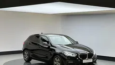 Zwart Gebruikt 2020 BMW 118 Executive Hatchback | € 20.930 (Super prijs)