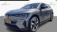 Grijs Gebruikt 2025 Renault Megane E-Tech Komfort Hatchback | € 33.950 (Eerlijke prijs)