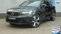 Zwart Gebruikt 2022 Volvo XC40 Plus SUV | € 38.445 (Eerlijke prijs)