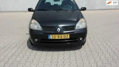 Gebruikt 2005 Renault Clio II Hatchback | € 600 (Eerlijke prijs)
