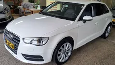 Wit Gebruikt 2015 Audi A3 Sportback Ambition Hatchback | € 11.995 (Eerlijke prijs)