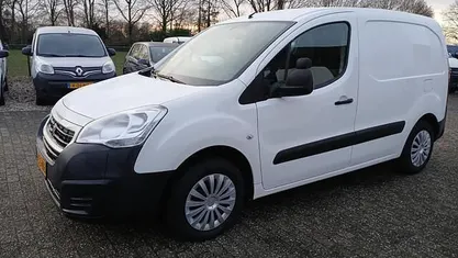 Wit Gebruikt 2018 Peugeot Partner Premium MPV | € 5.950 (Goede deal)