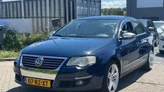 Blauw Gebruikt 2006 VW Passat Highline Sedan | € 2.650 (Eerlijke prijs)