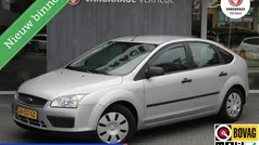 Grijs Gebruikt 2006 Ford Focus Hatchback | € 3.445 (Eerlijke prijs)